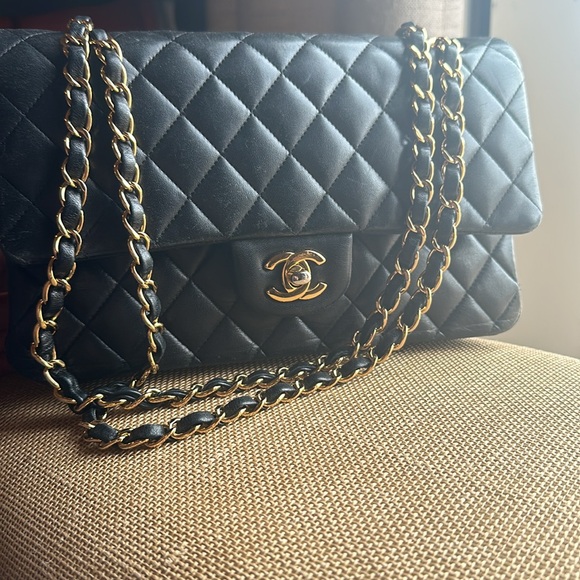 Chanel Classic Double Flap Bag Quilted Lambskin Medium Black - Picture 11 of 16